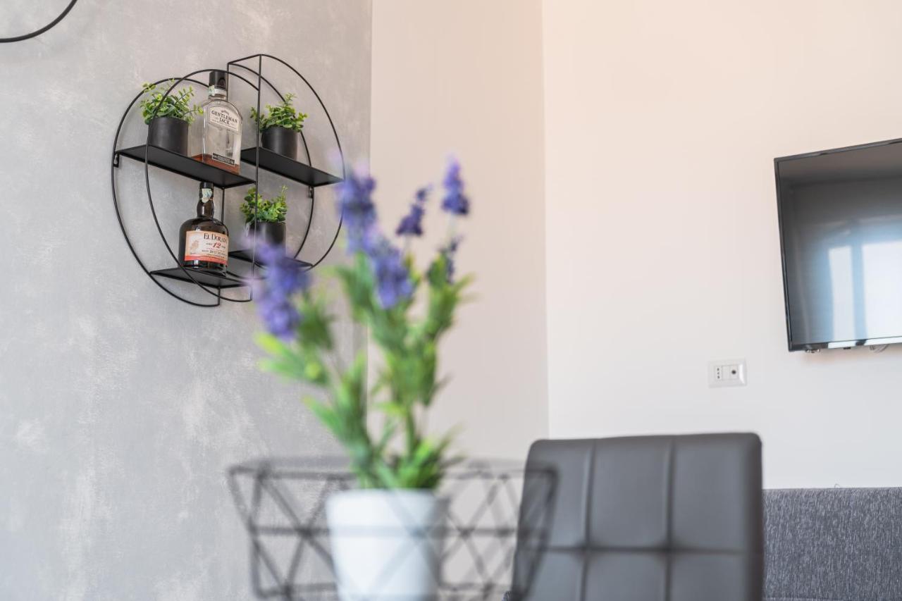 Almi - Guest Apartment Porto Torres Exterior photo